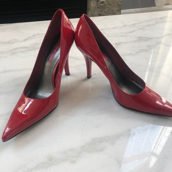 bandolino red shoes